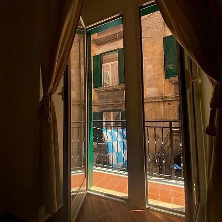 Trinita Degli Spagnoli House Naples Exterior photo