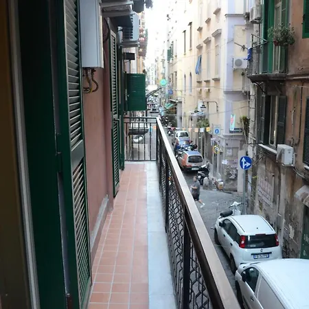 Trinita Degli Spagnoli House Naples Exterior photo