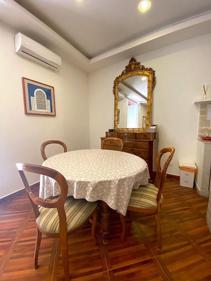 Trinita Degli Spagnoli House Apartment Naples
