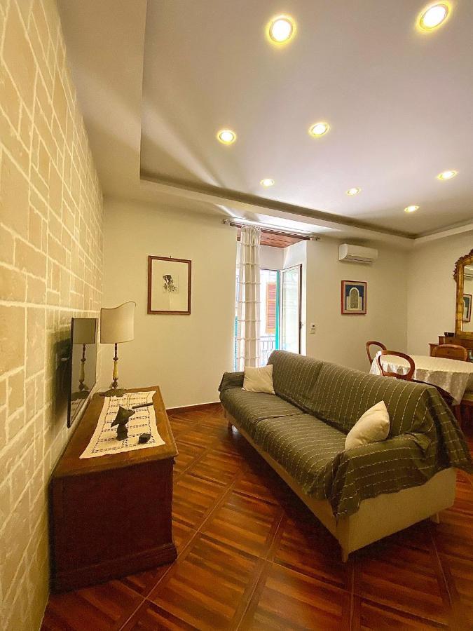 Apartment Trinita Degli Spagnoli House Naples