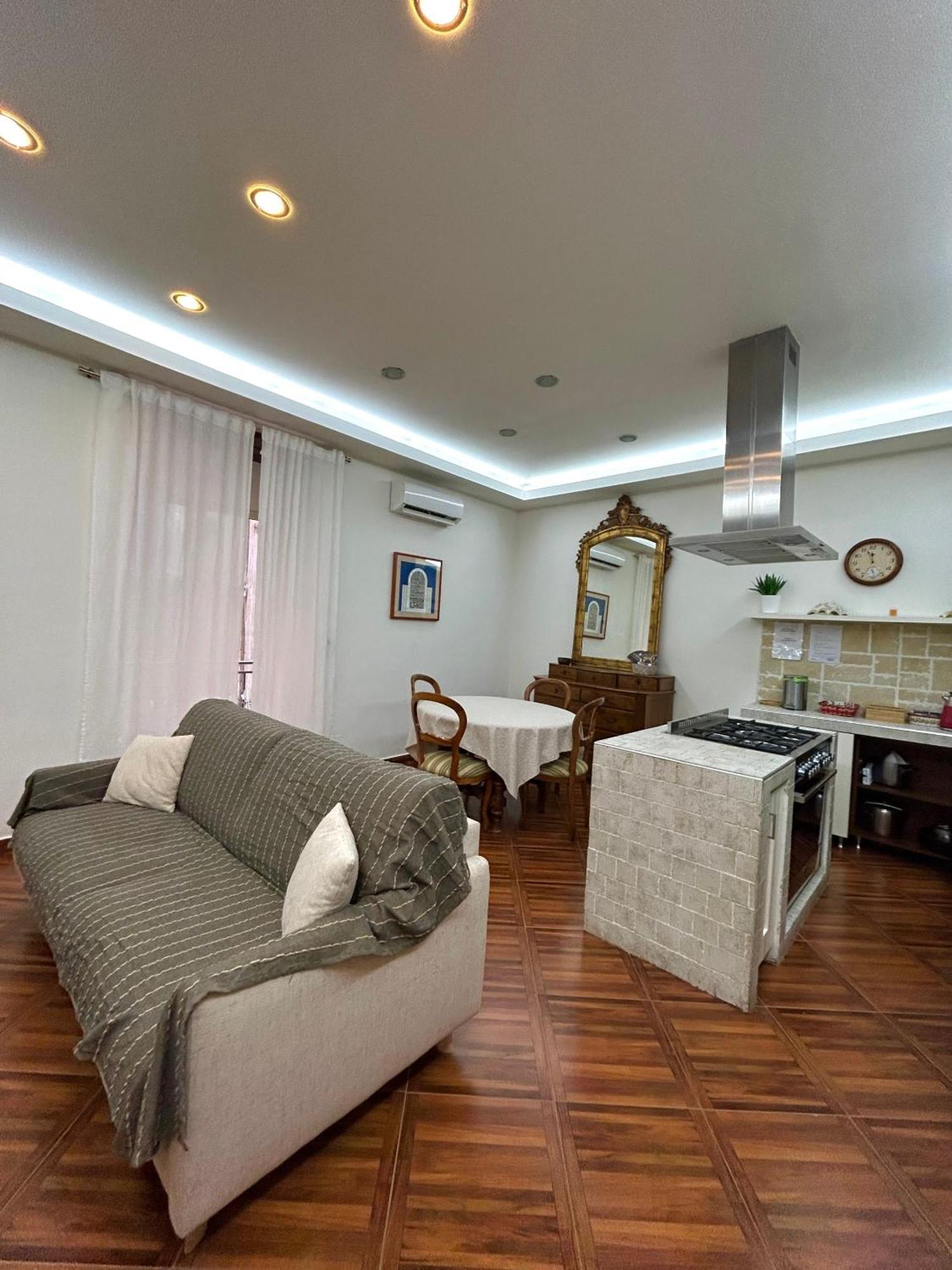 Apartment Trinita Degli Spagnoli House
