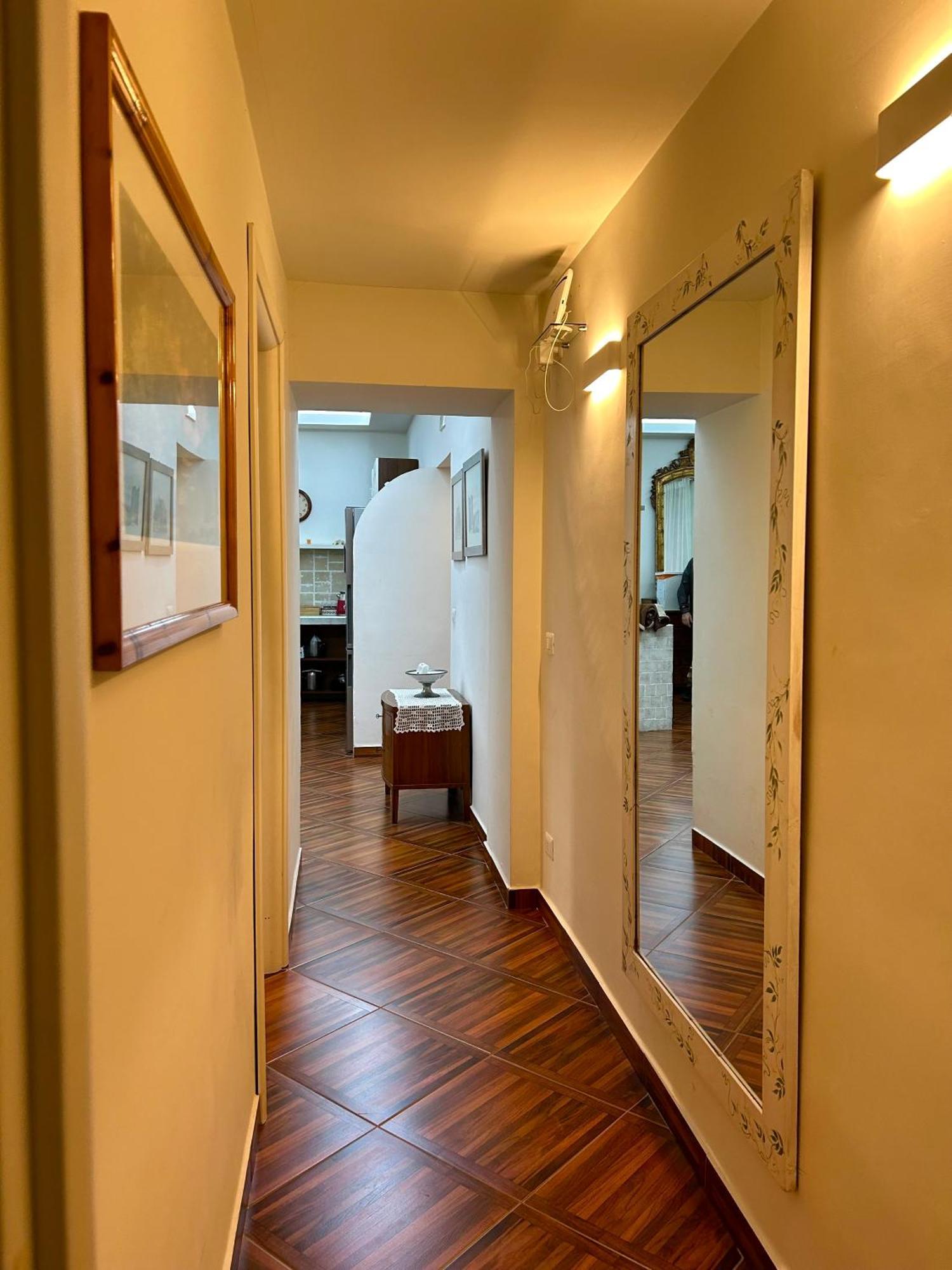 Trinita Degli Spagnoli House Naples