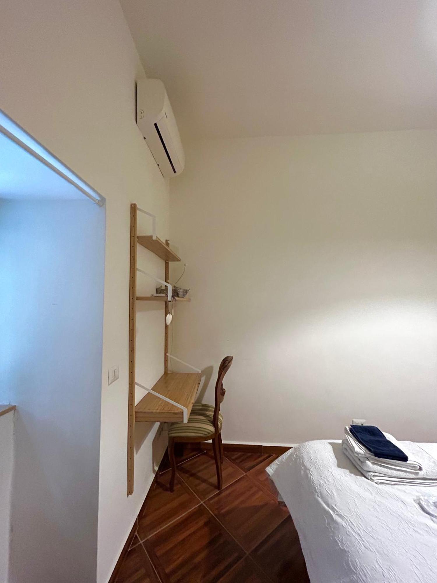 Trinita Degli Spagnoli House Apartment Naples